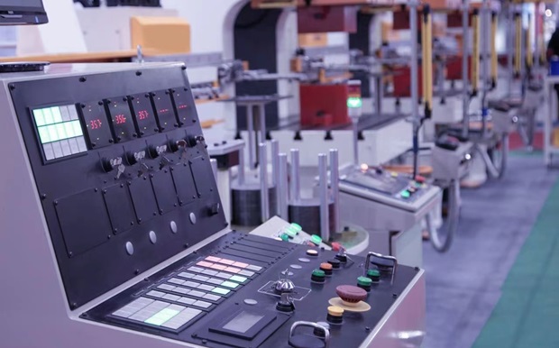 XIRO servo press control panel for laboratory prototype development and educational demonstrations